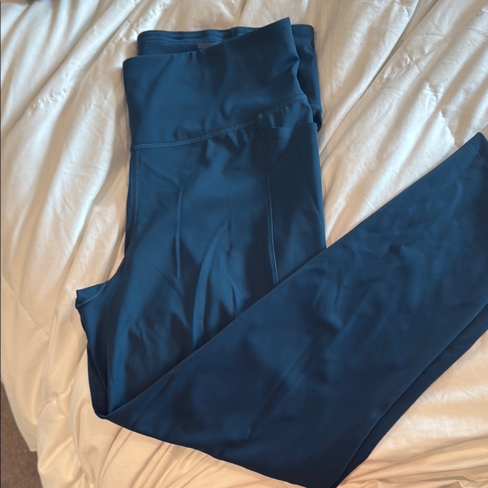 CALIA by Carrie Underwood Teal Blue Leggings Sleek Design
